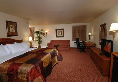 King Jacuzzi Suite Photo 2